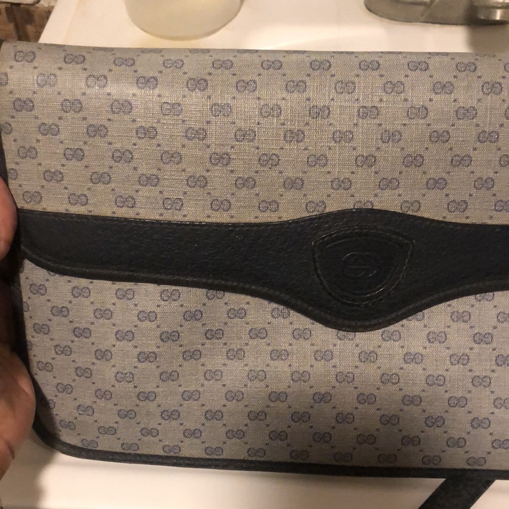 Gucci Black and Cream Shoulder Bag - Picture 11 of 11